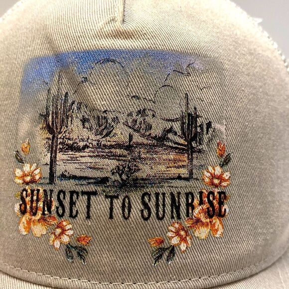 Shyanne Trucker hat sunrise to sunset tan canvas NEW - Picture 2 of 4